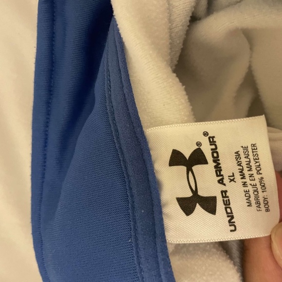 ‼️3 FOR 15‼️ Underarmour (activewear) - Picture 4 of 5
